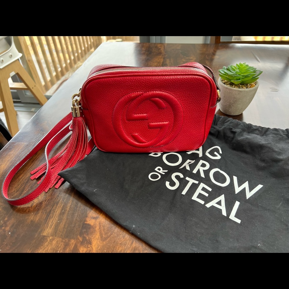 Selling used Authentic Gucci disco bag in good used condition!